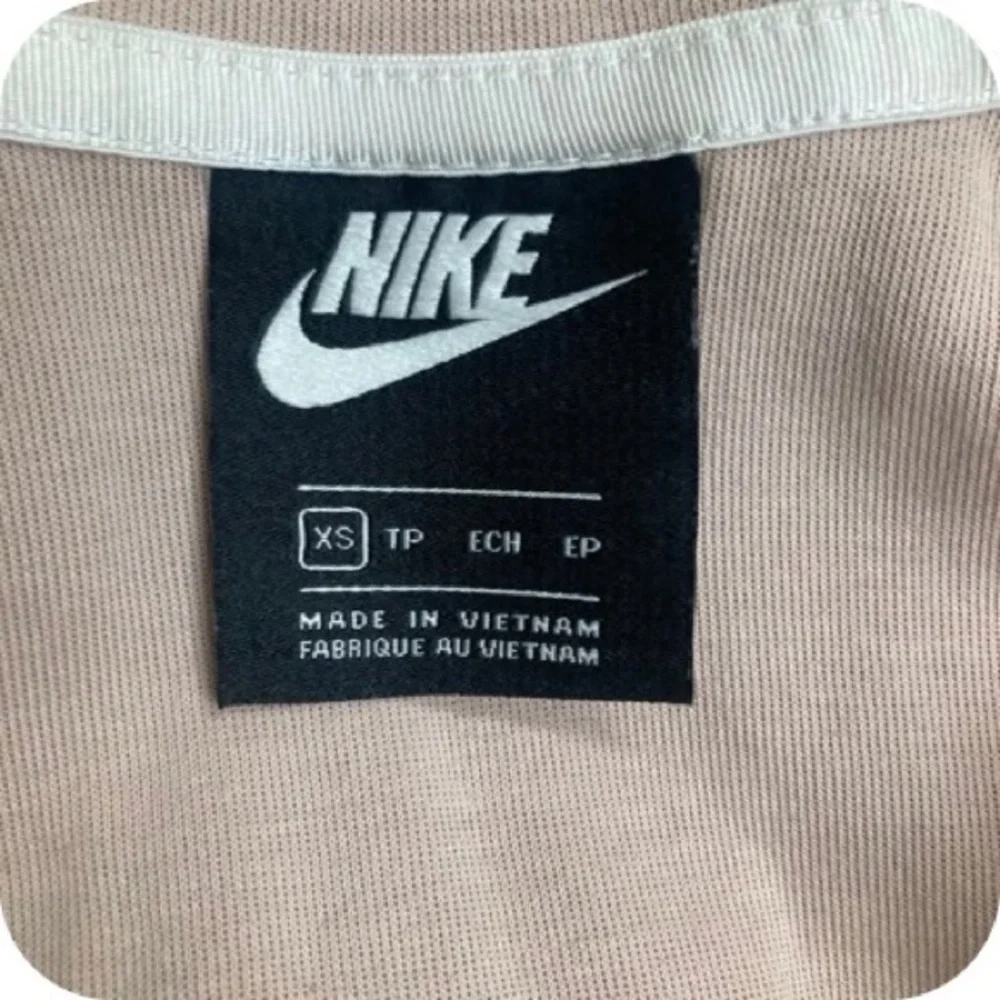 NWOT Nike Women's Hooded Zip Up Windrunner Cream Tech Fleece BV3455-283 size XS